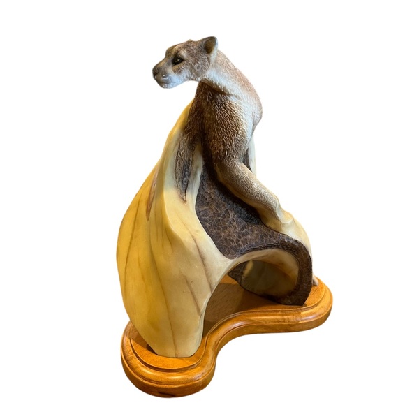 Cougar Sculpture by Mill Creek Studio “ Stepping Out”, Statue, Carving, Art - Picture 1 of 10